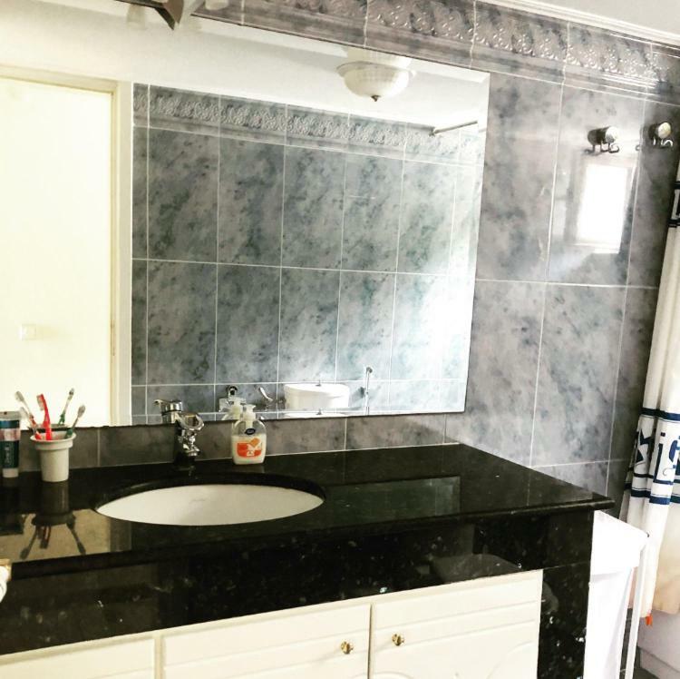 סיווירי Bright & Spacious Seaview Villa מראה חיצוני תמונה