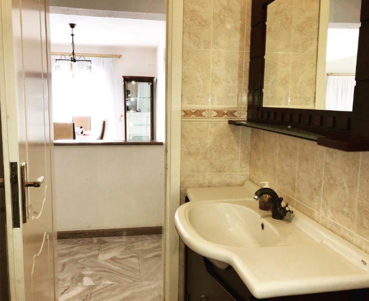 סיווירי Bright & Spacious Seaview Villa מראה חיצוני תמונה