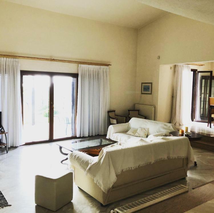 סיווירי Bright & Spacious Seaview Villa מראה חיצוני תמונה